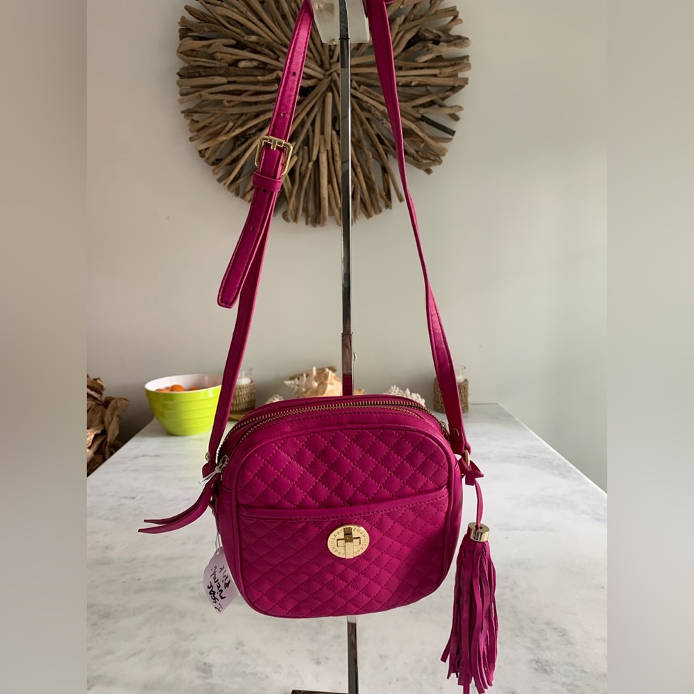 Isaac Mizrahi Bridgehampton Quilted Crossbody Purse.Rare Hot Pink, NWOT, Leather